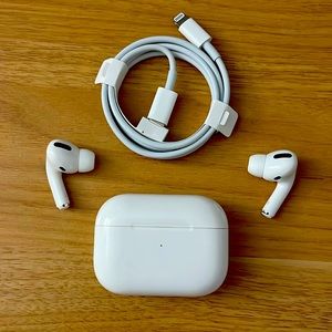 Apple AirPods Pro 1st Gen Wireless Headphones